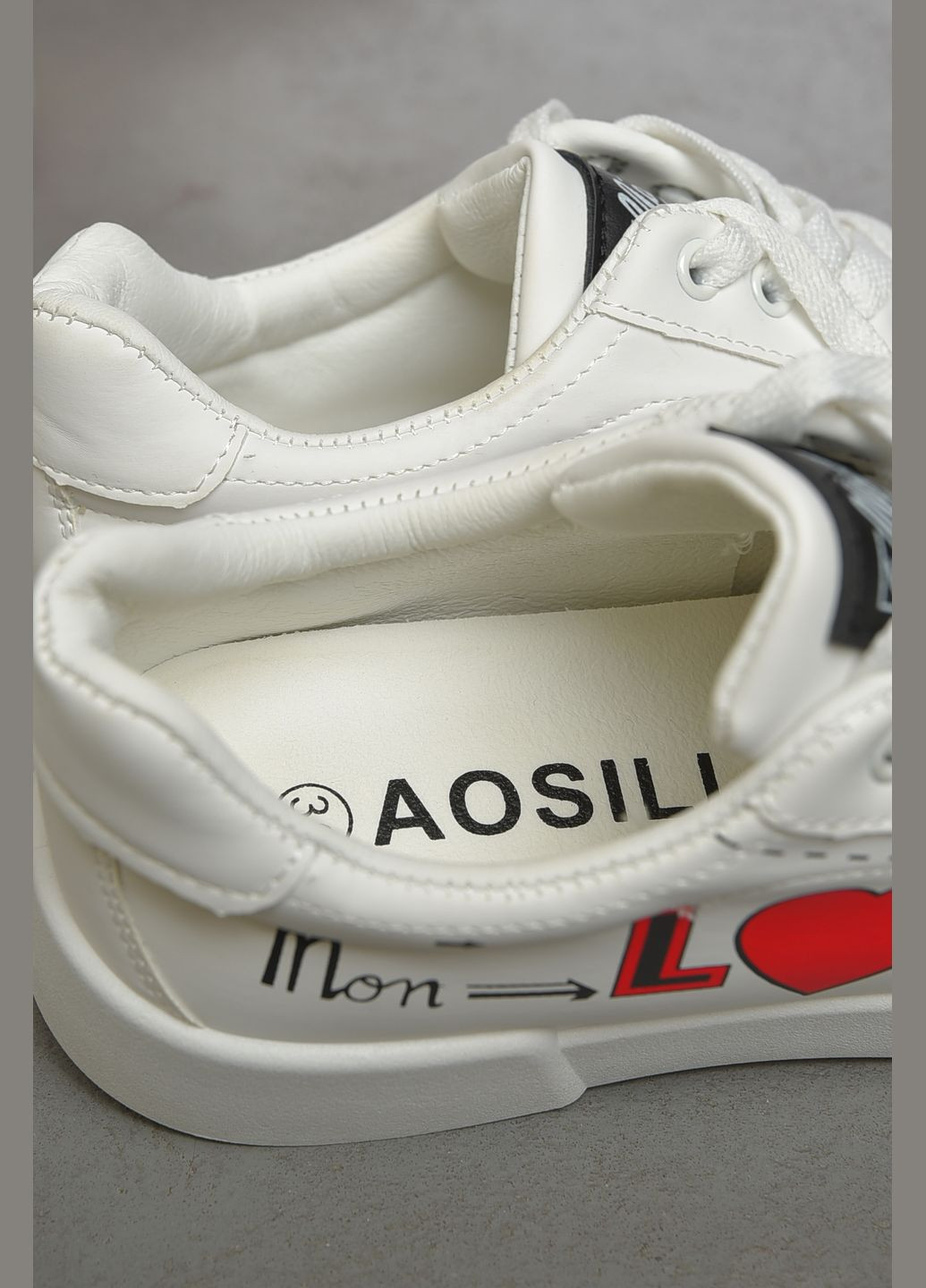 Кросівки жіночі білого кольору Let's Shop білі демісезони (332164511)