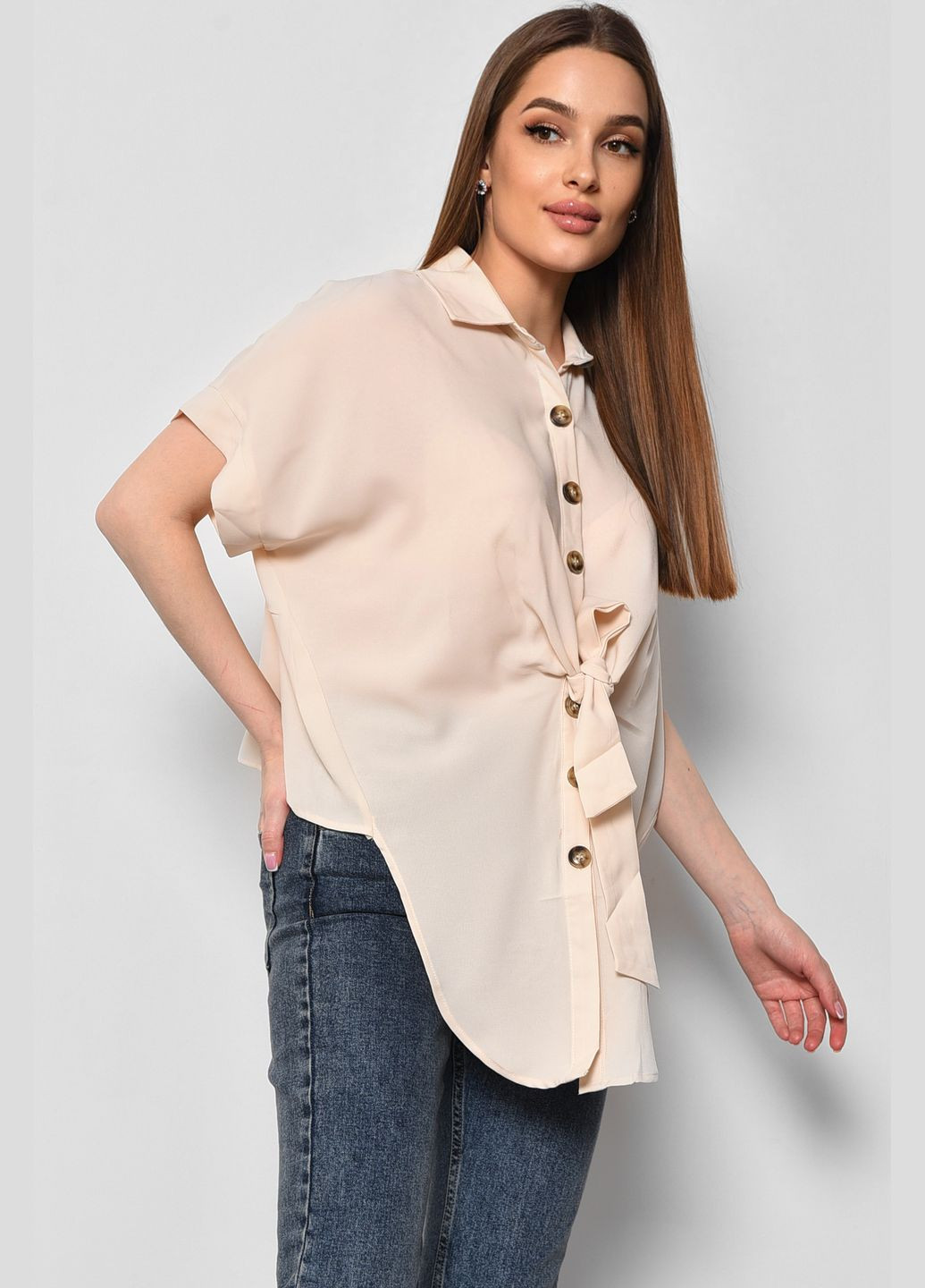 Светло-бежевая демисезонная блуза женская с коротким рукавом светло-бежевого цвета с баской Let's Shop