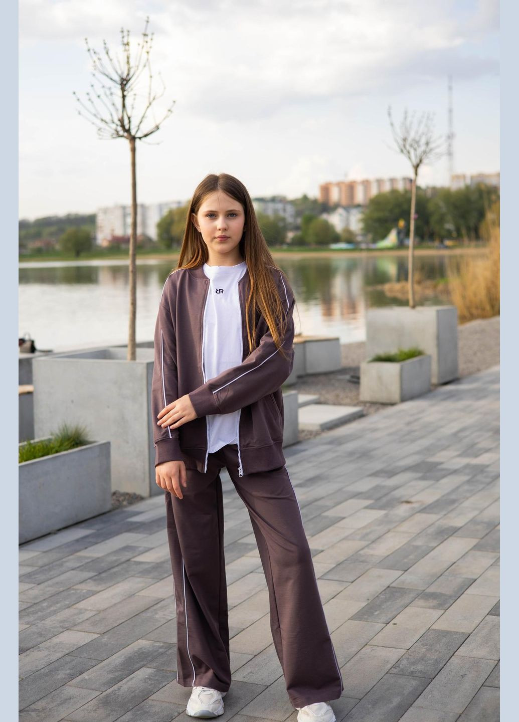 Коричневий демісезонний костюм кант мокко брючний IRmAS оверсайз