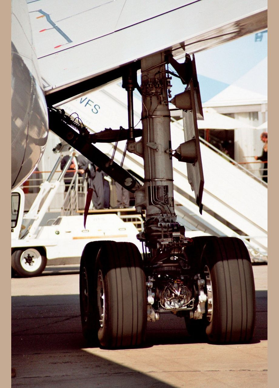 Сборная модель Самолет Airbus A380 Первый полет уровень 5 масштаб 1:144 (RVL-04218) Revell _04218 (315402980)