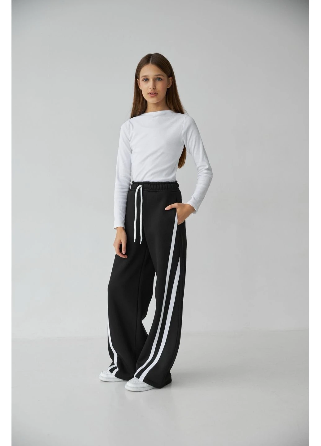 Брюки-палаццо для дівчинки трикотаж на флісі чорні No Brand (311504478)