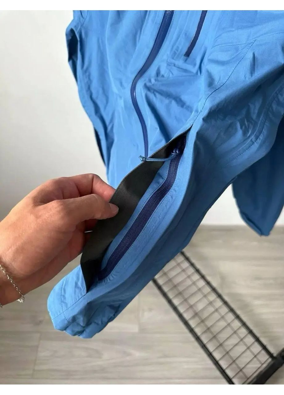 Светло-синяя демисезонная куртка женская outdoor трекинговая мембрана на утяжках синего цвета в поход не промокает No Brand Foray 1 Gore-tex