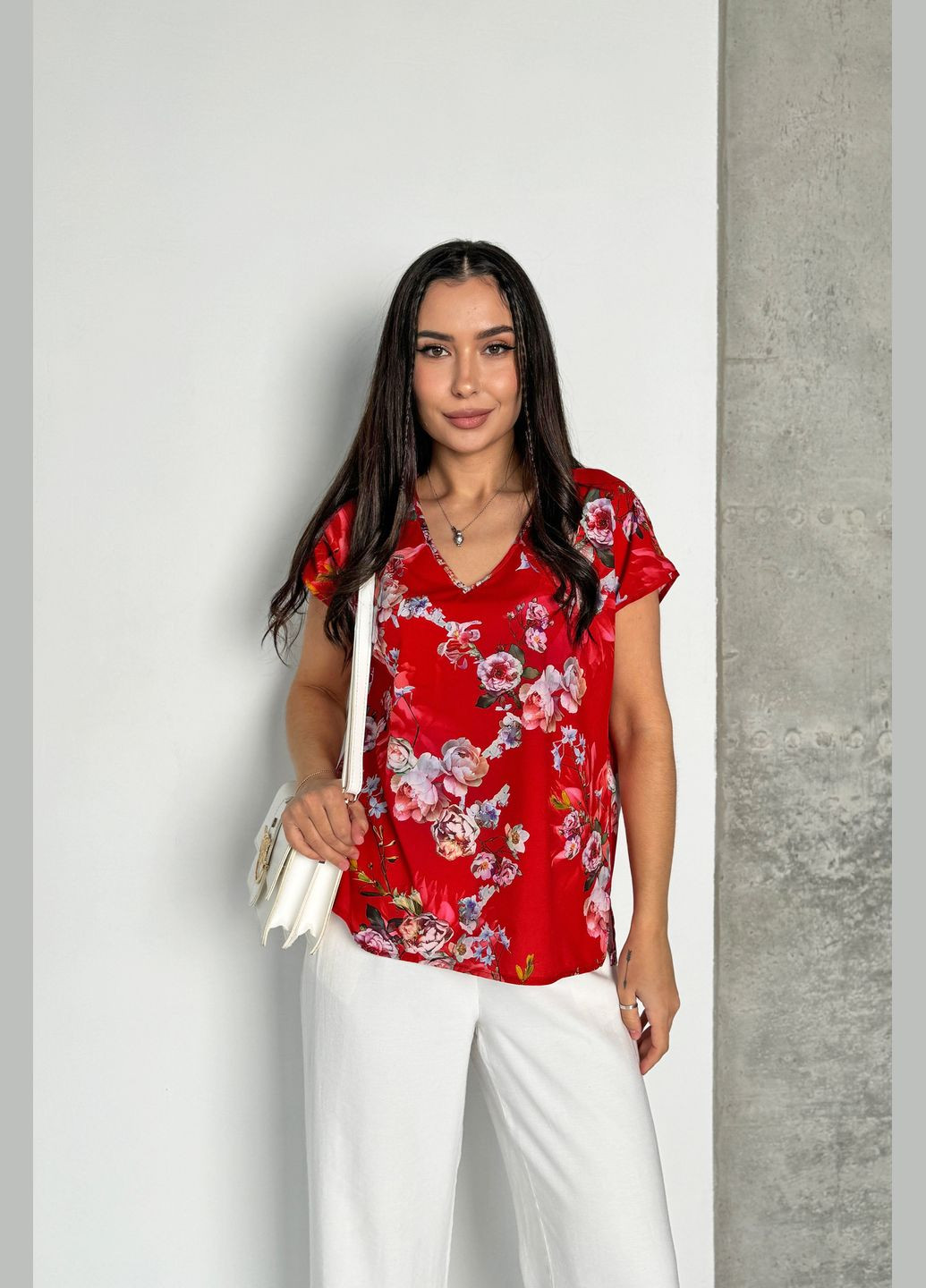 Красная летняя легкая яркая стильная блузка в цветочный принт INNOE Блуза