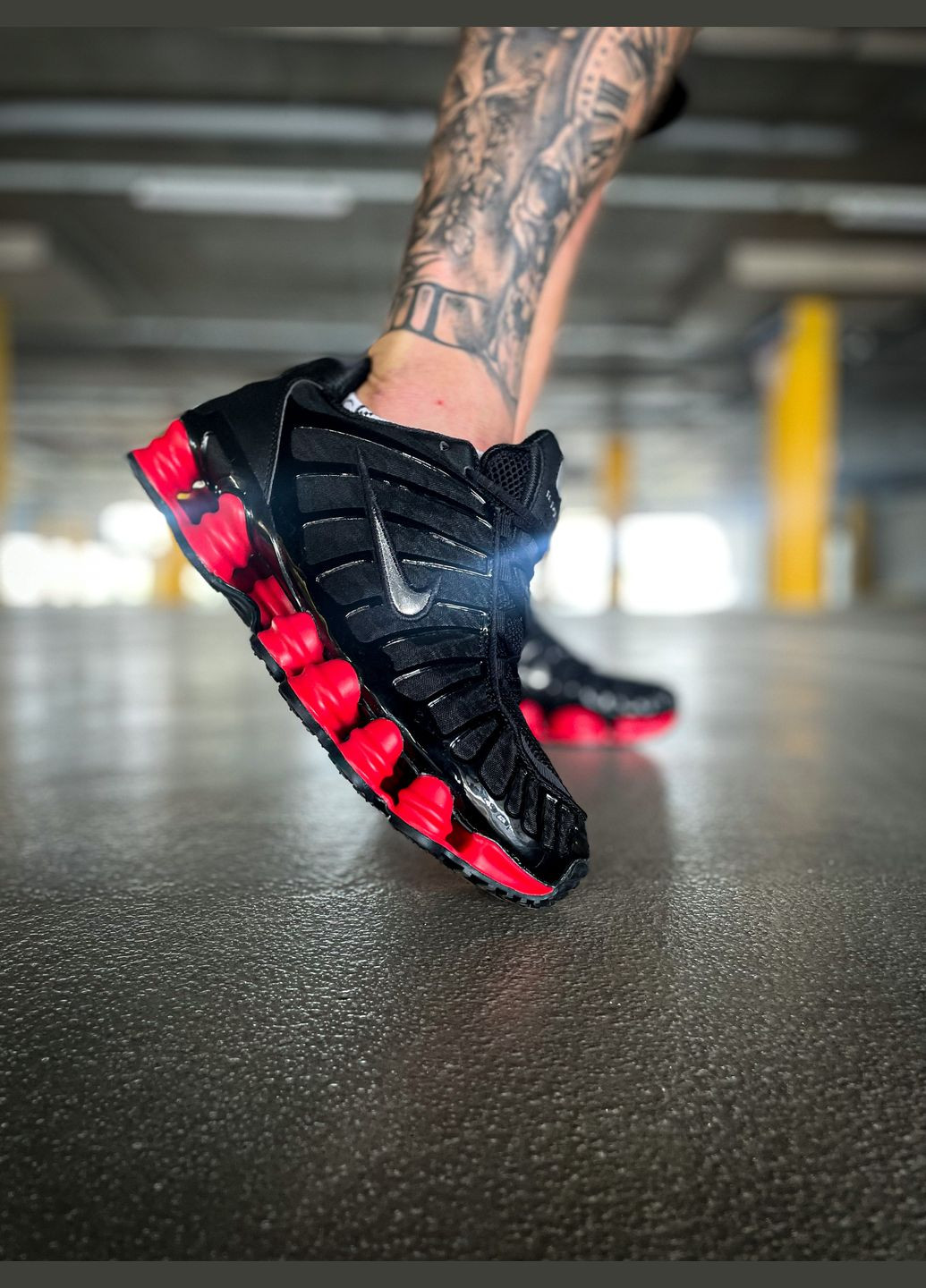 Черные демисезонные кроссовки мужские nike shox black red | найк шокс черные красные No Brand