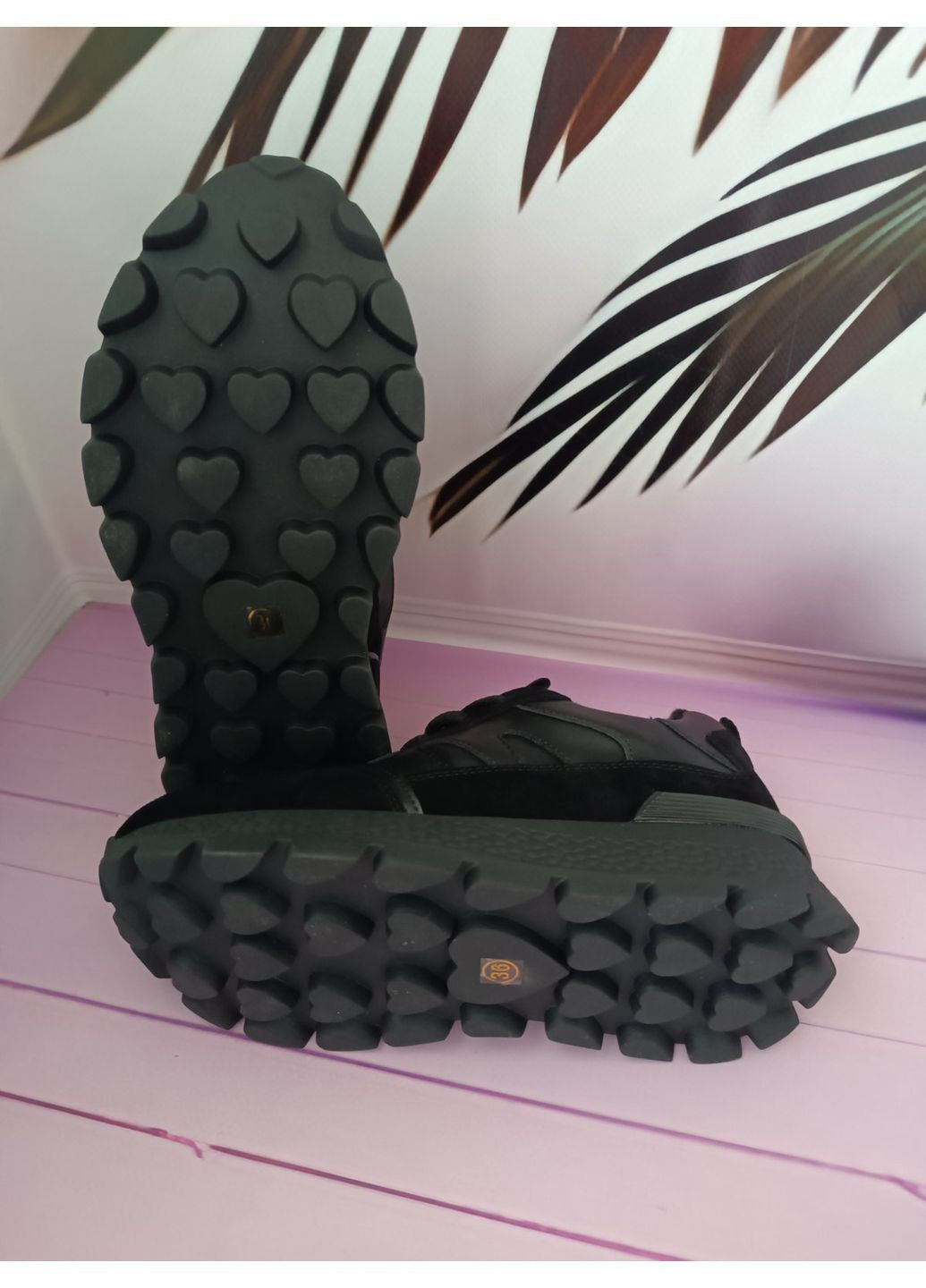 Кросівки жіночі шкіряні зимові на хутрі No Brand (370563150)