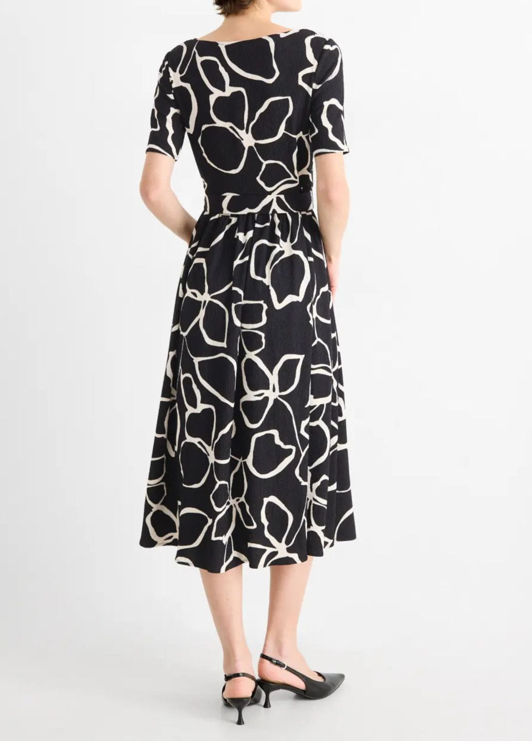 Черное платье C&A с цветочным принтом