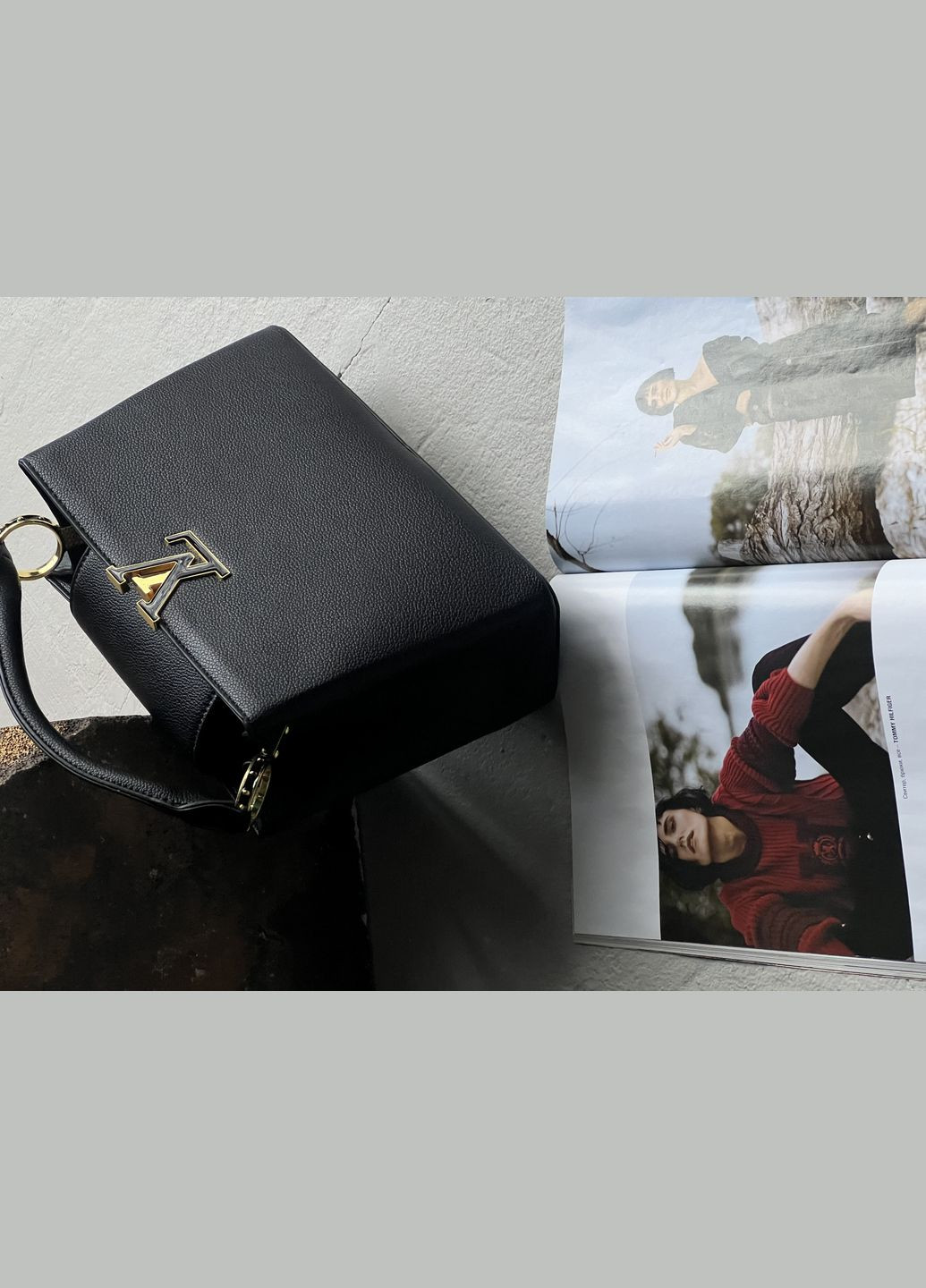 Сумка ЛУИ ВИТОН CAPUCINES черный No Brand (322505917)