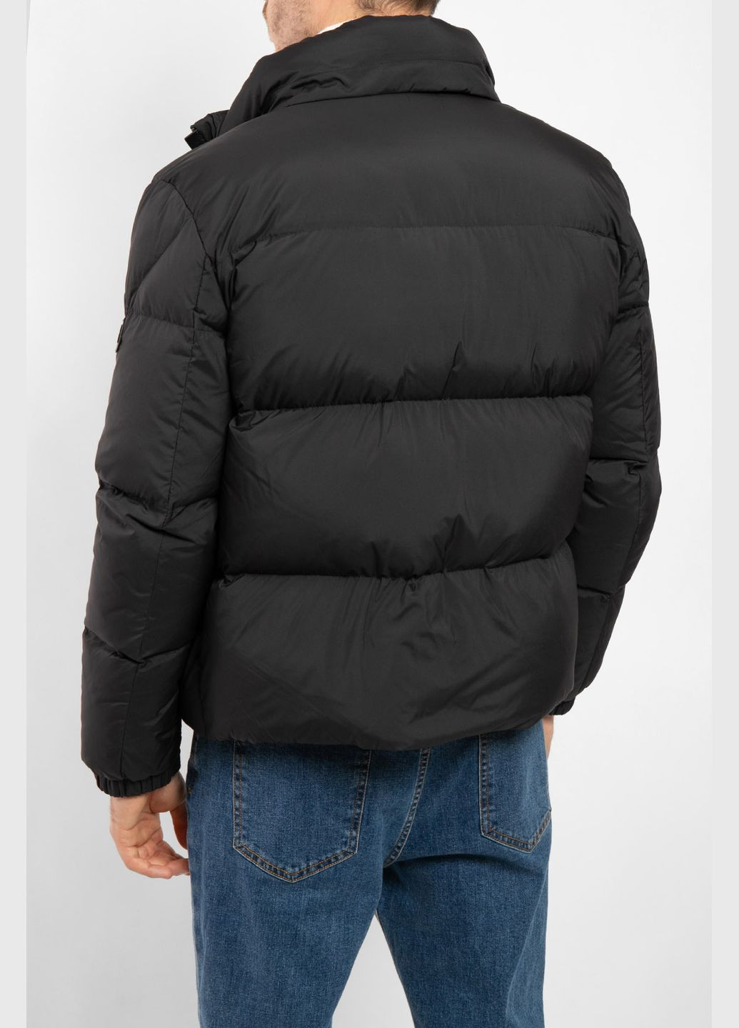 Черная зимняя куртка Moncler