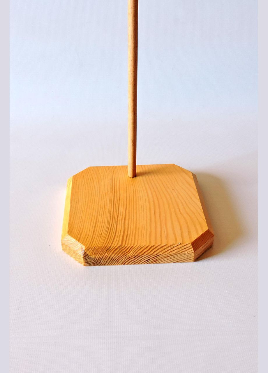 Підставка для ляльок з дерева Ланголо 13х13 каррі (КУК-130303) No Brand (328910815)