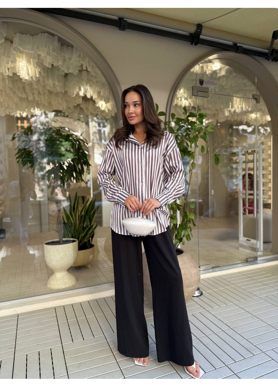 Шовкова жіноча сорочка у смужку коричневого кольору 33929 No Brand (348779819)