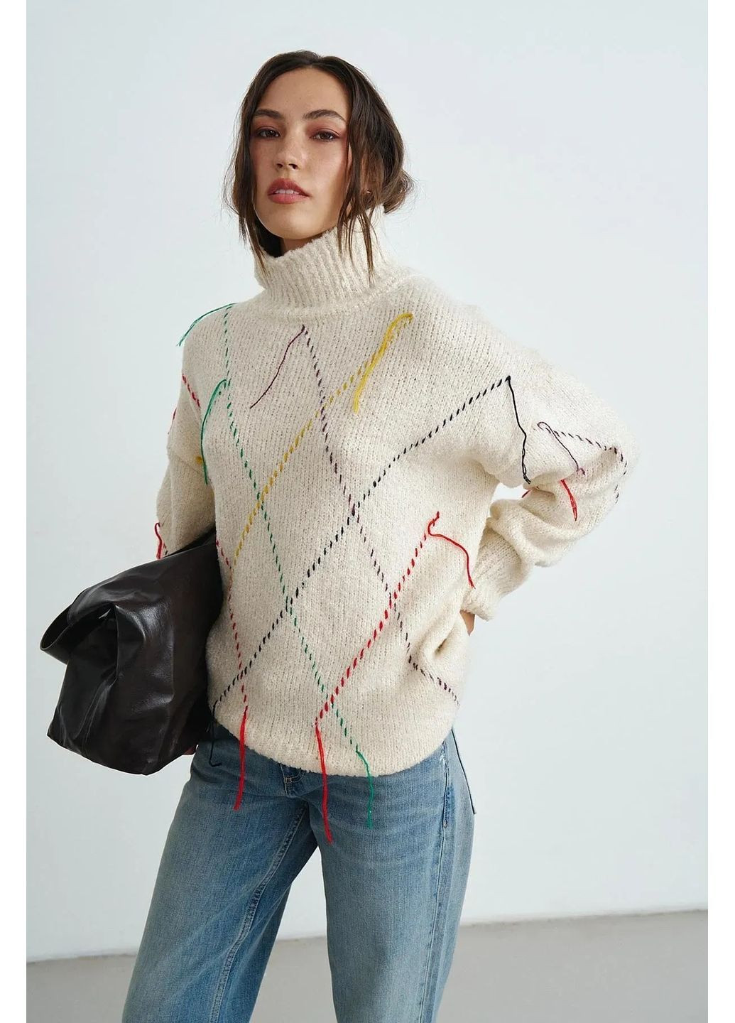 Молочний демісезонний cветр з кольоровими стібками, колір молочний Rica Mare