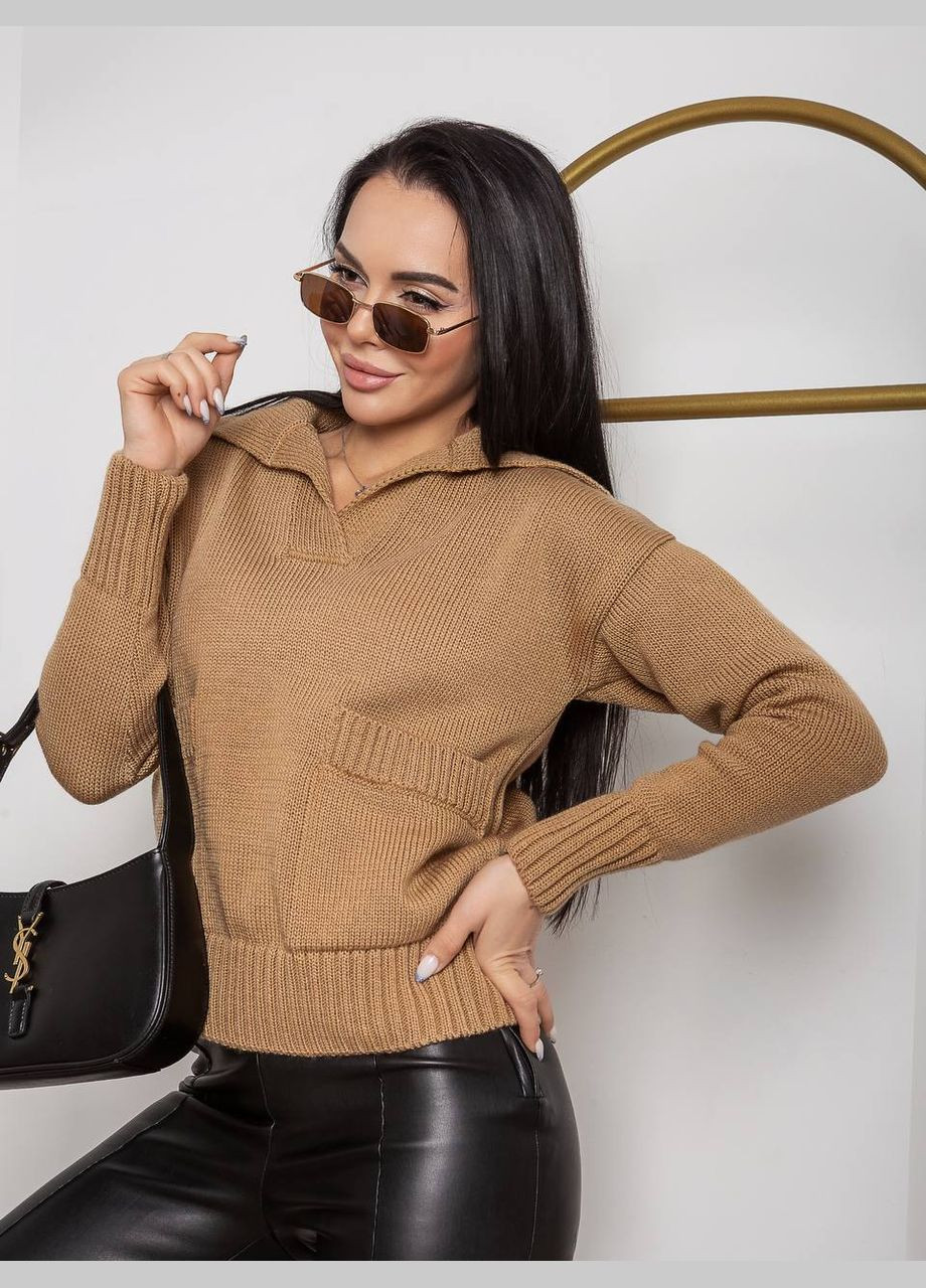 Жіночий светр із двома кишенями бежевого кольору р.42/46 405084 New Trend (285711506)
