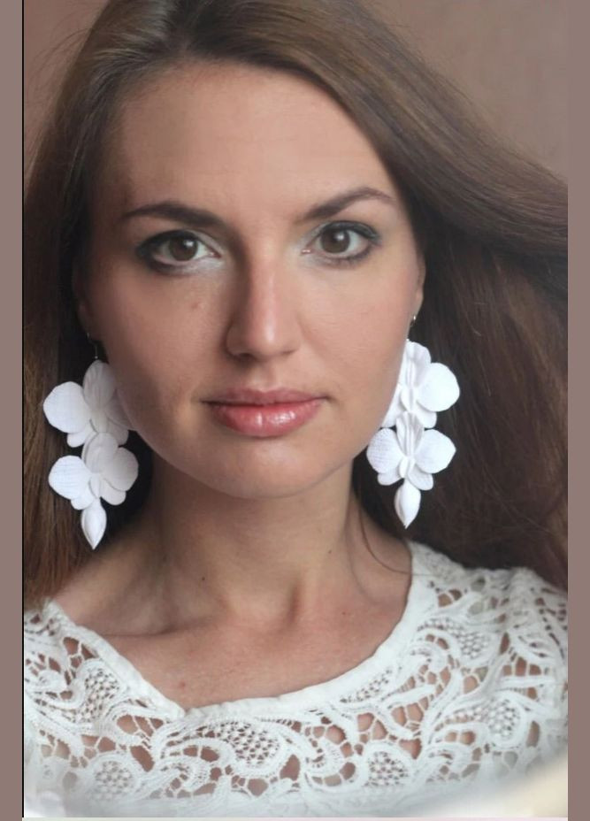 Великі білі довгі сережки з квітами ручної роботи "Орхідеї з бутонами" Handmade (321971045)