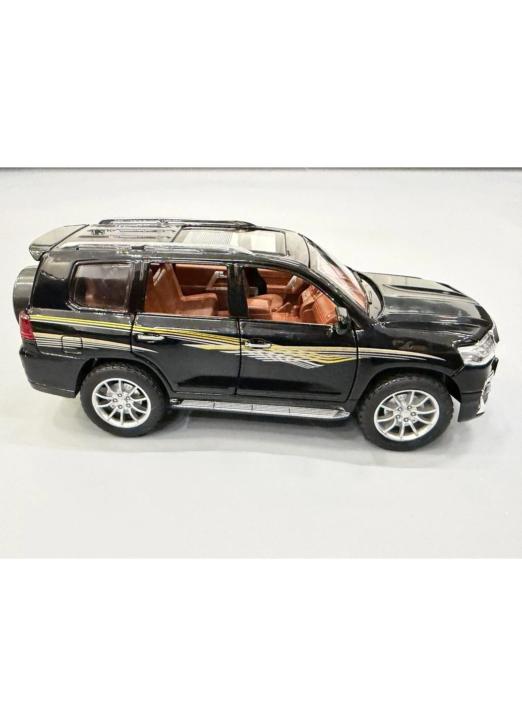 Машинка металлическая АвтоЭксперт Toyota Land Cruiser 1:24 свет/звук Черная (GT-01744) No Brand (382637476)