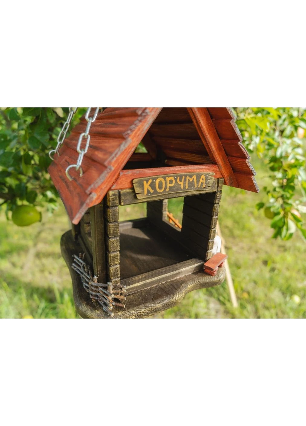 Годівниця для птахів дерев'яна підвісна Корчма 29 см × 27 см × 34 см No Brand (381408117)