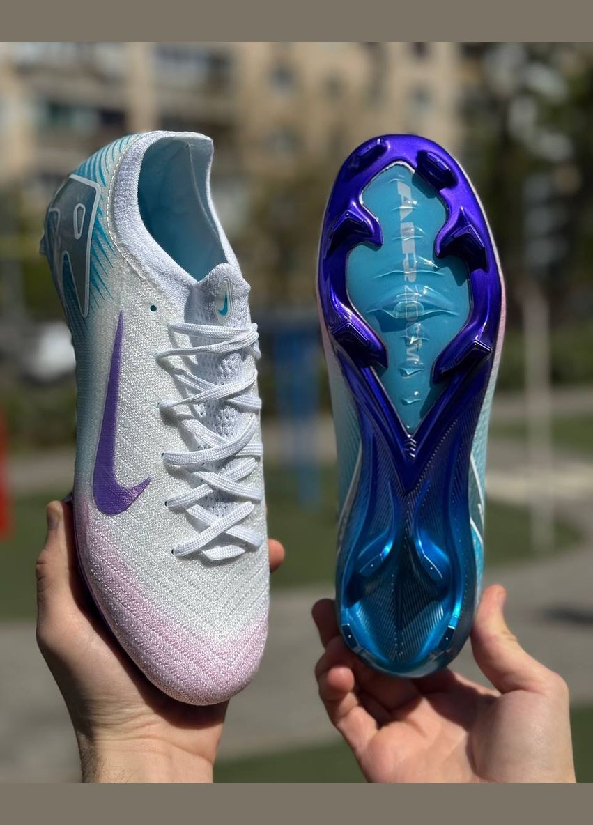 Белые футбольные бутсы No Brand