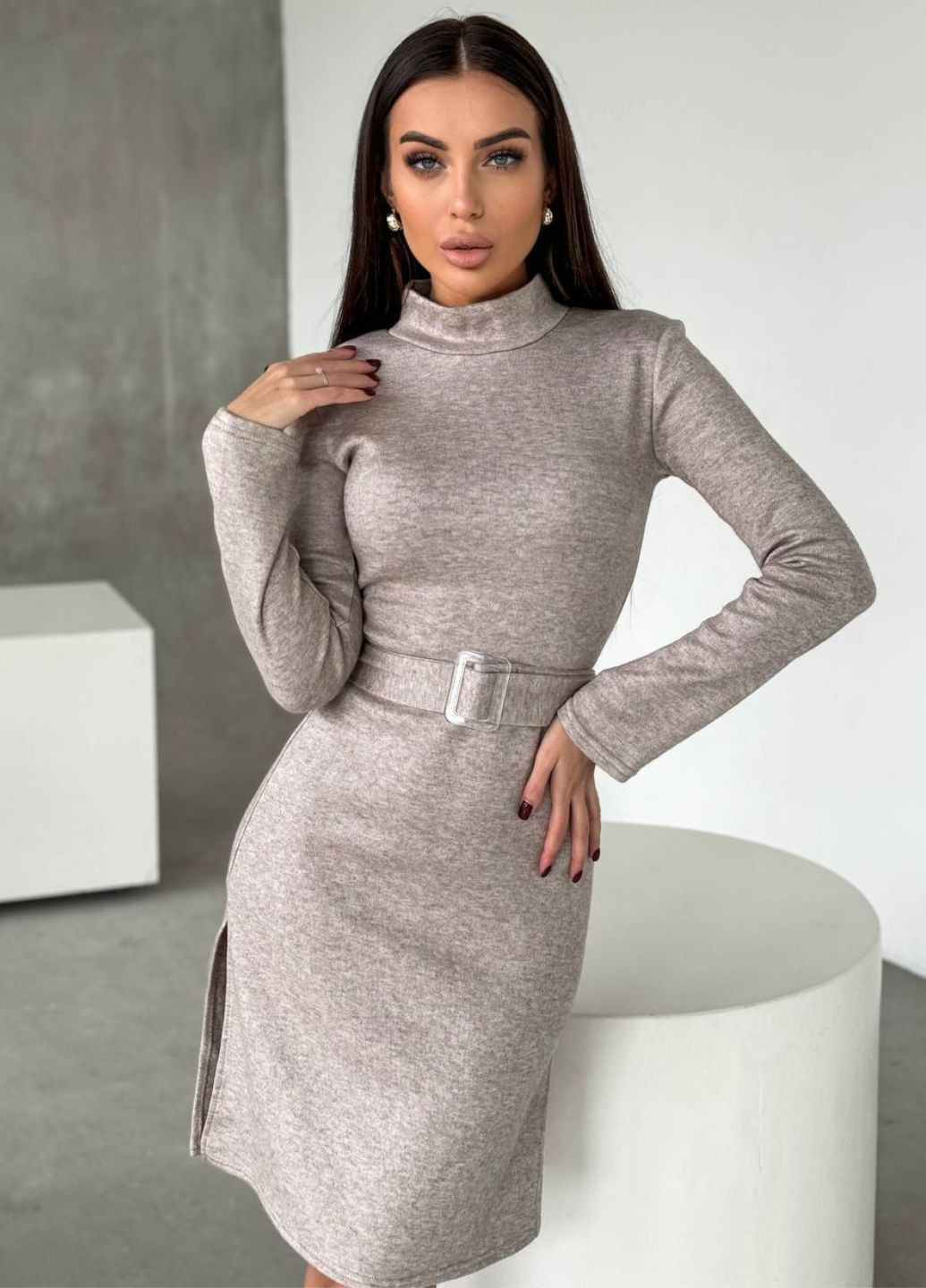 Бежевое повседневный миди платье с разрезами и поясом Allthings меланжевое