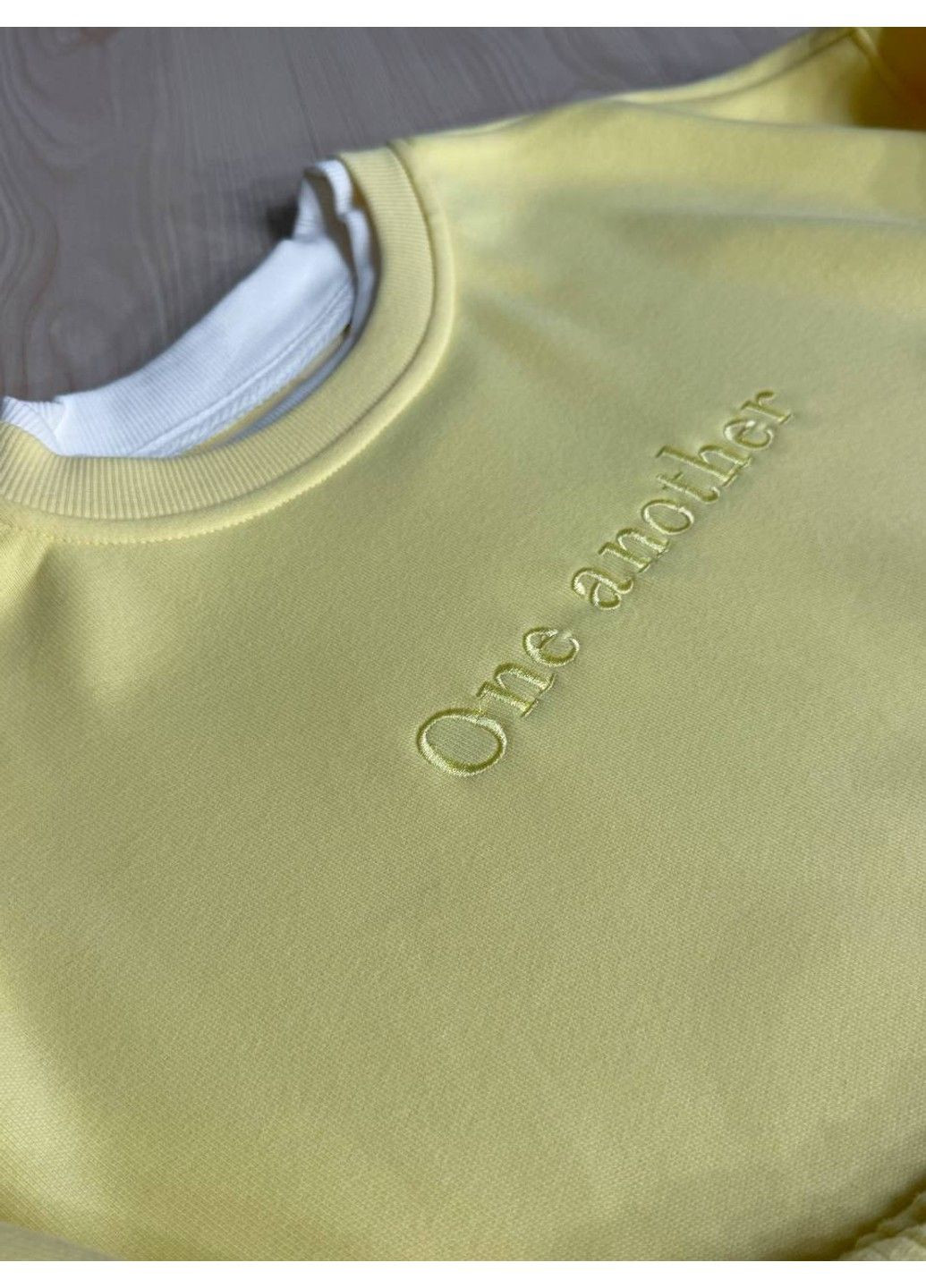 Костюм женский A-N 27063 свитшот и джогеры оверсайз с вышивкой желтый No Brand (350197711)