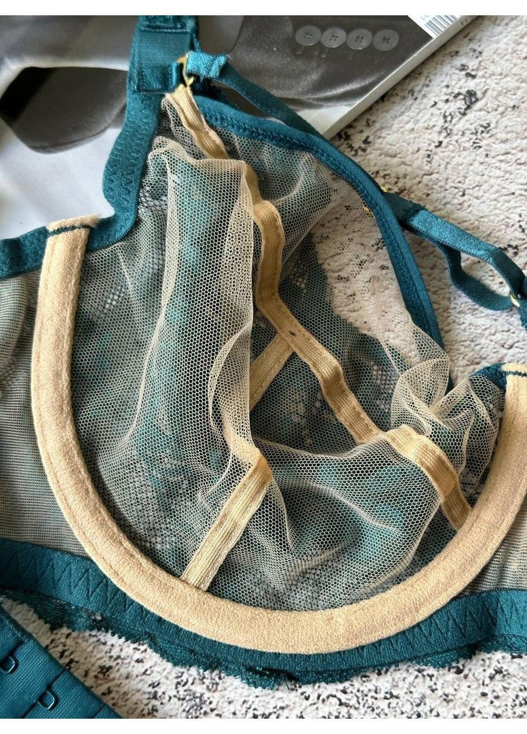 Зелений бюстгальтер без поролону з сіточкою зелений Lanny Mode