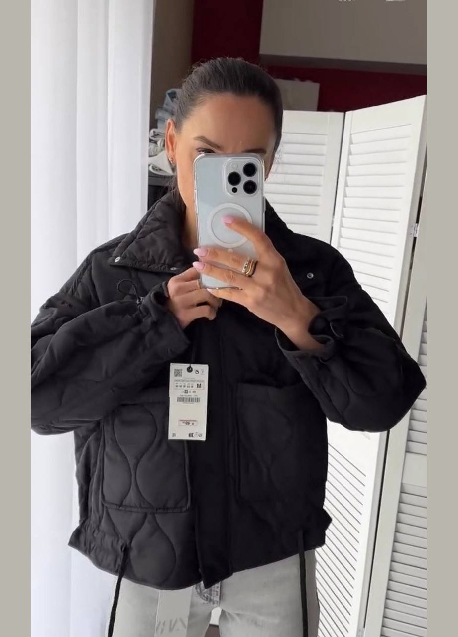 Чорна жіноча чорна демісезонна куртка курточка стьобана No Brand