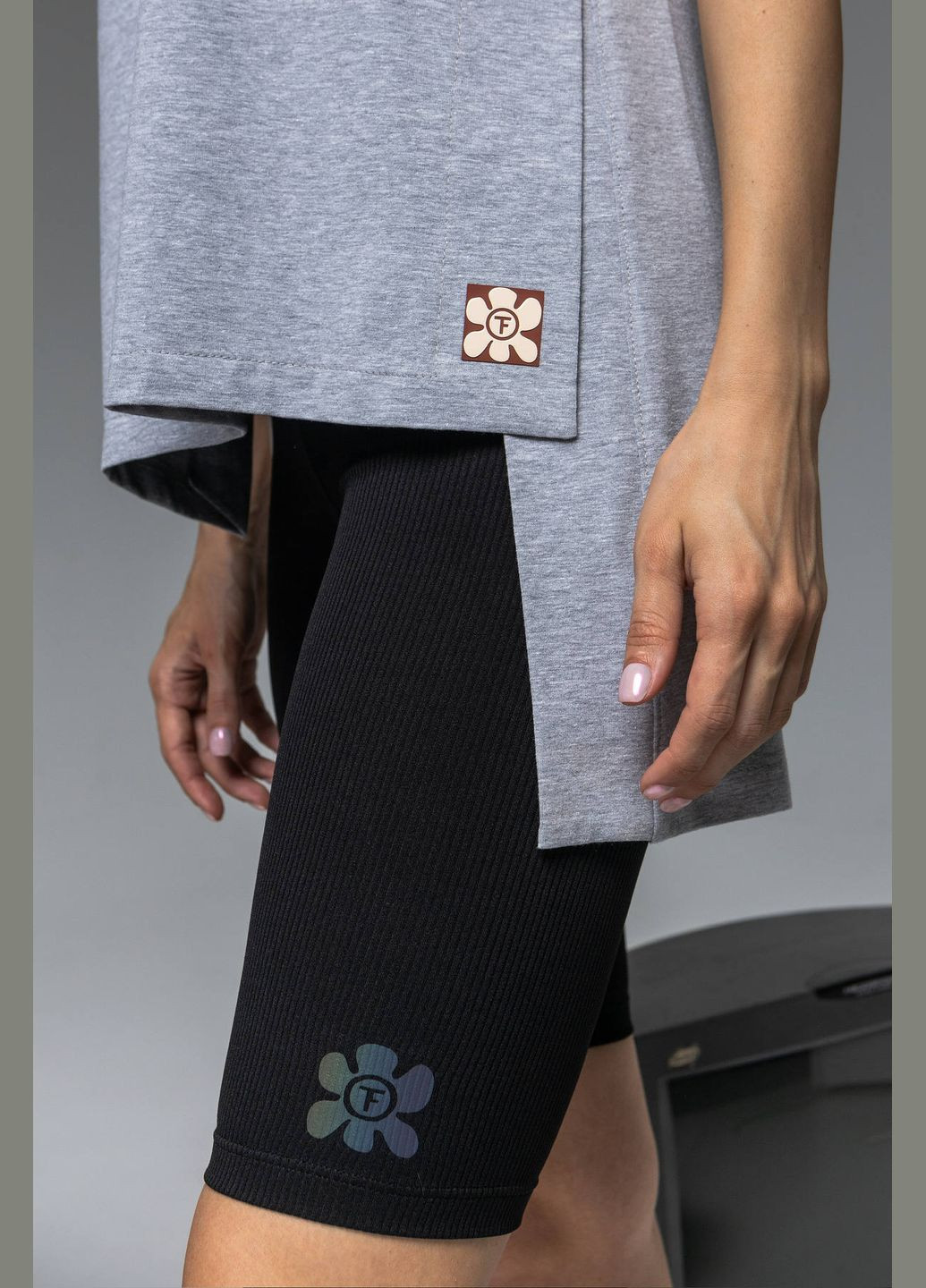 Жіноча футболка -туніка TOTALFIT - (322927876)