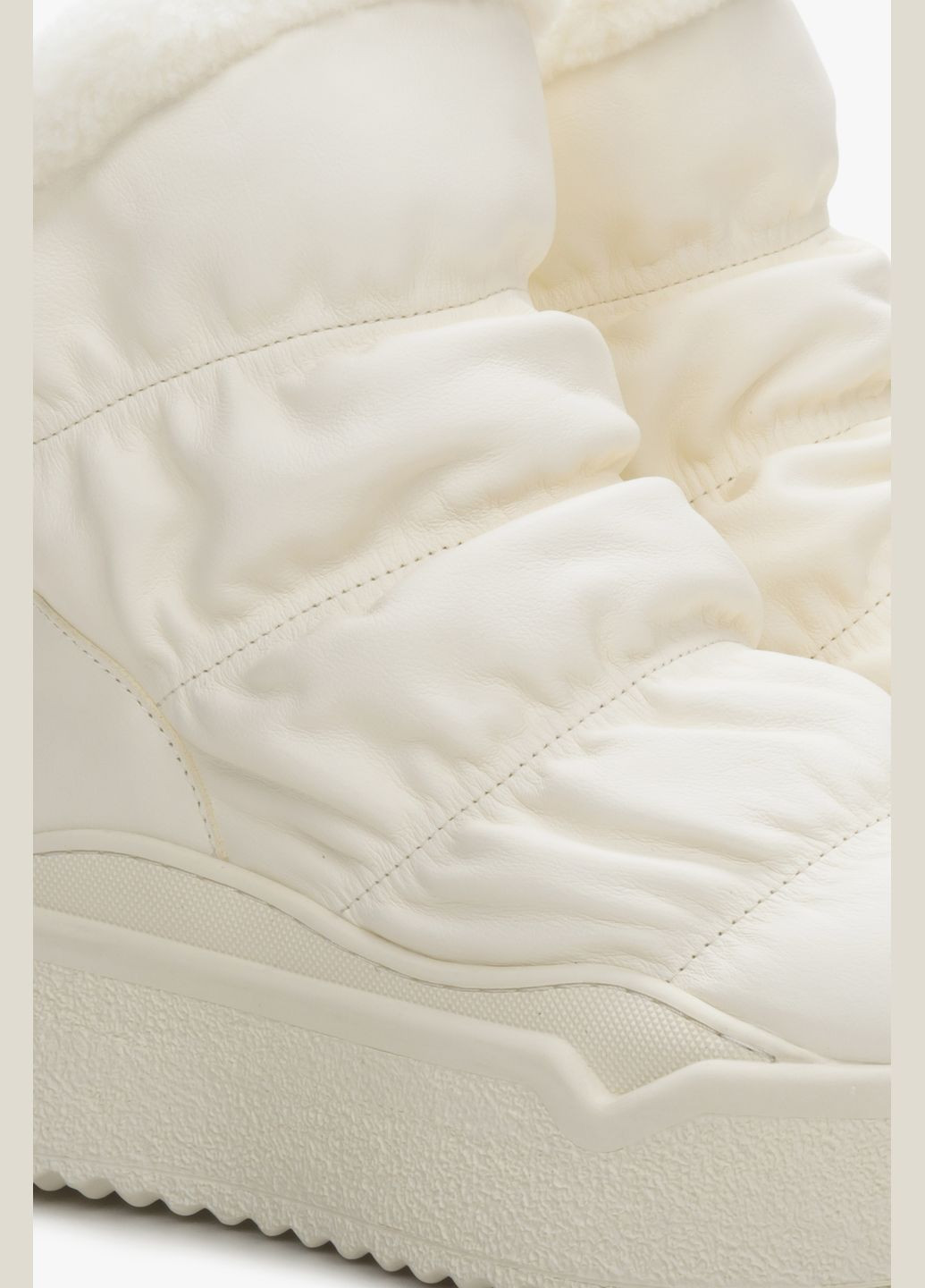 Уггі, колір молочний Estro (324064212)