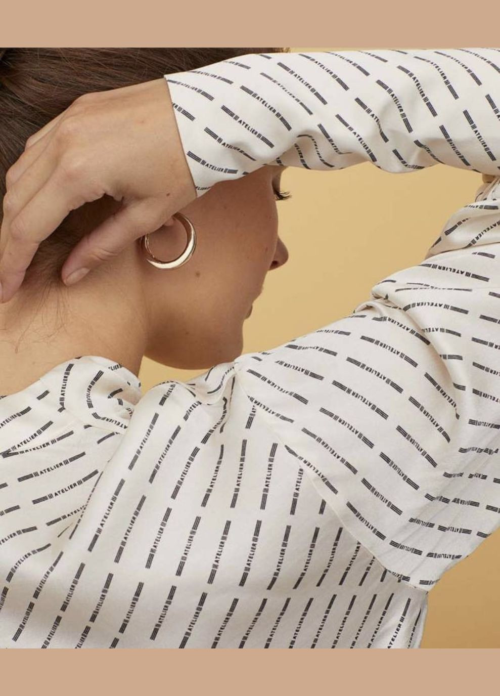 Молочна блуза H&M