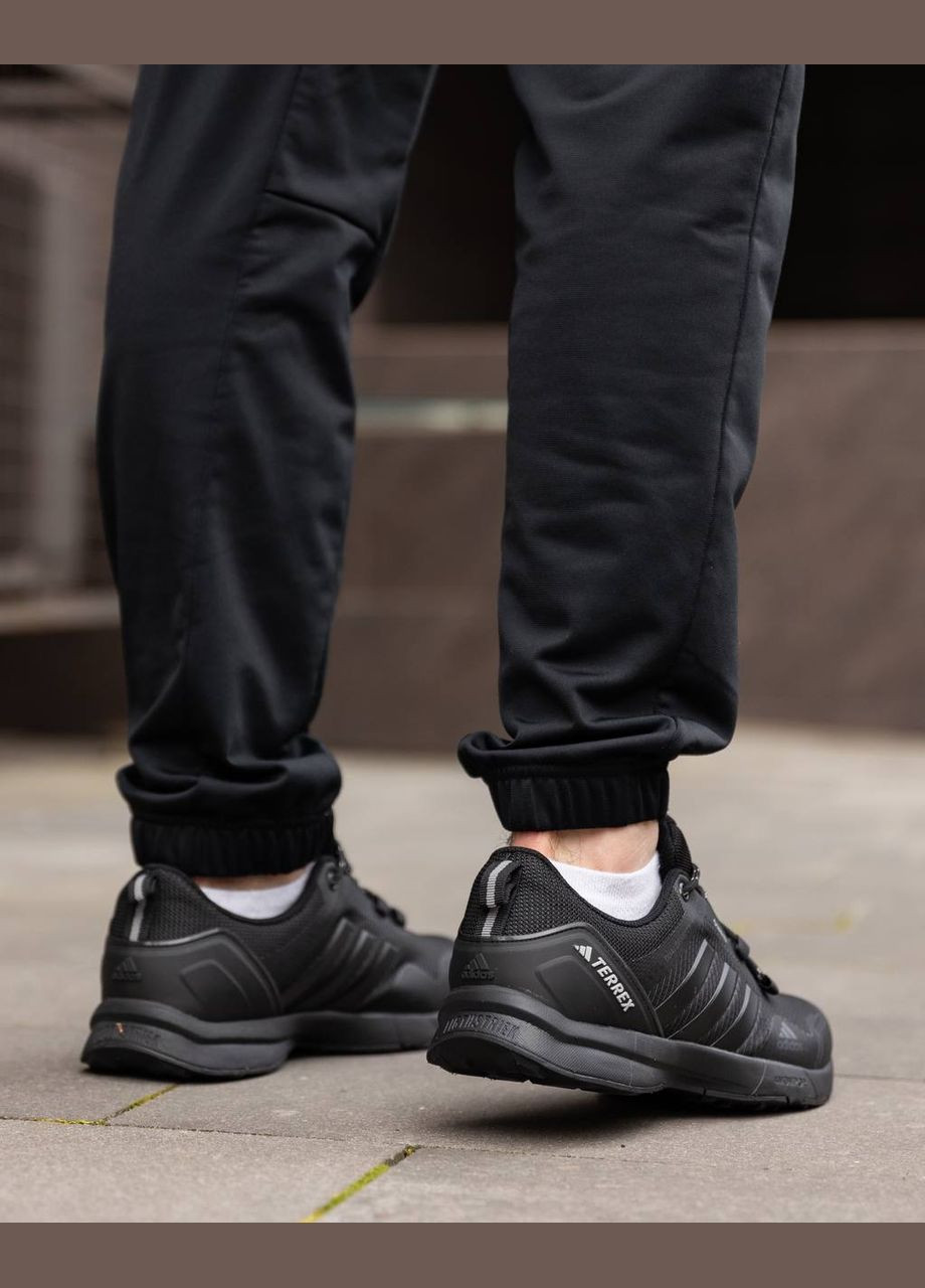 Черные всесезонные кроссовки Vakko Adidas Terrex Light GTX Triple Black
