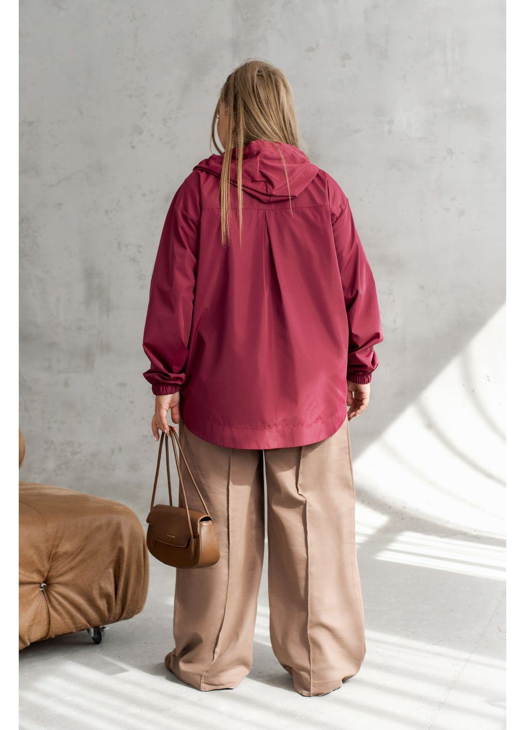 Бордовая демисезонная куртка-ветровка Minova