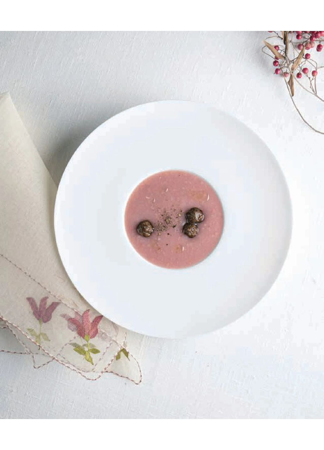 Турецкая кухня с многовековыми рецептами Фоліо (370055258)