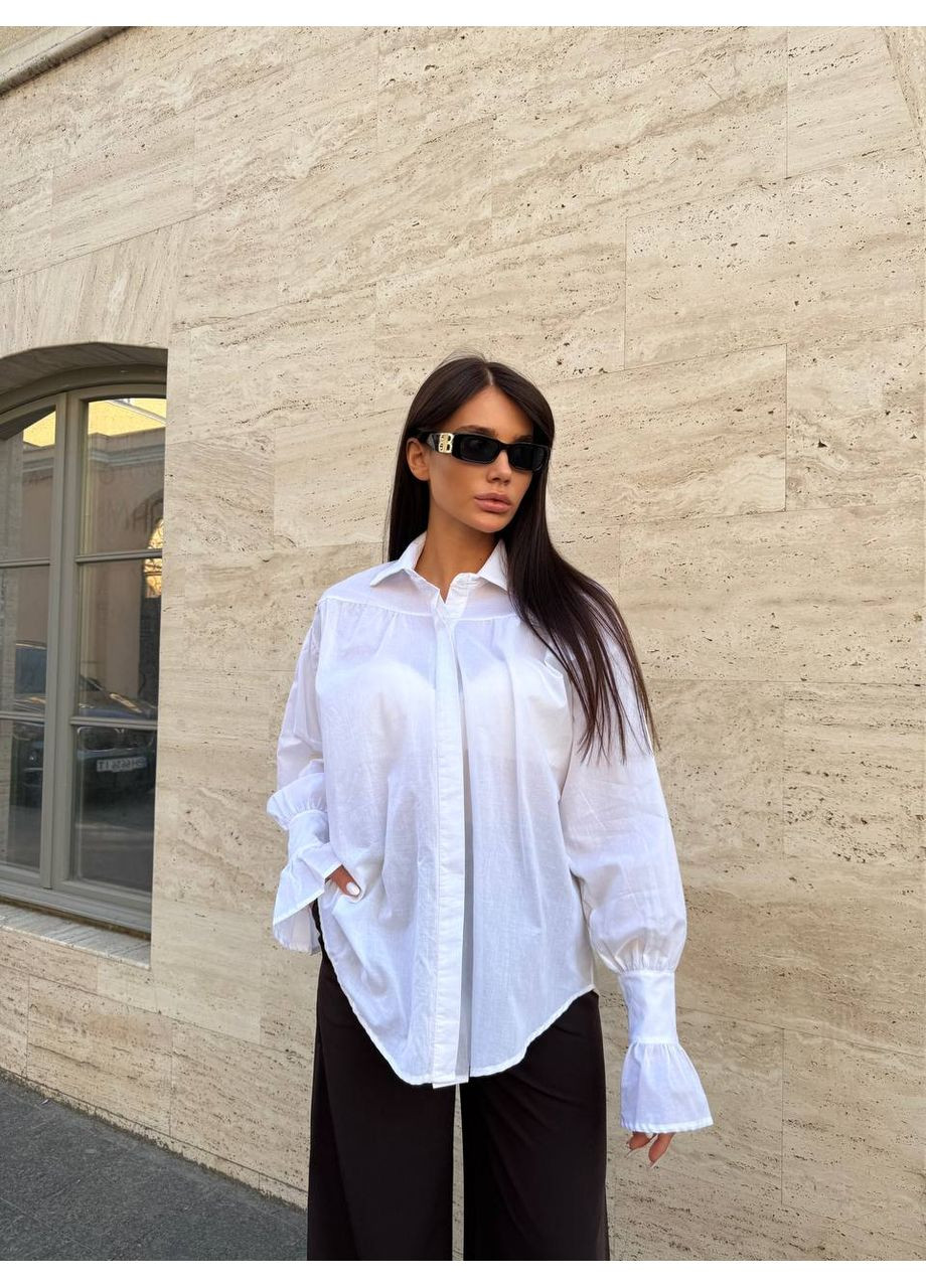 Бавовняна жіноча сорочка з стильним рукавом молочного кольору 34062 No Brand (351346312)