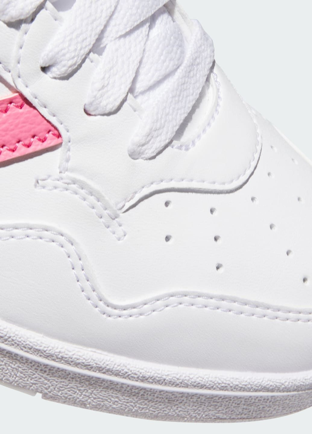 Білі всесезонні кросівки hoops 4.0 mid kids adidas