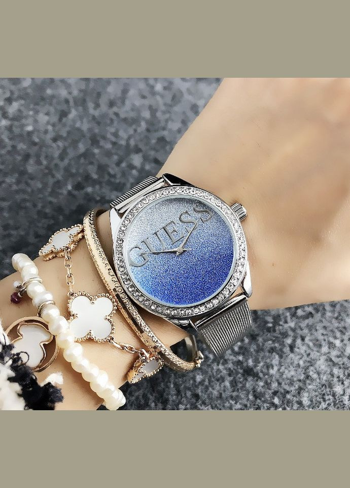 Жіночий наручний годинник кварцовий з металевим ремінцем срібний з синім циферблатом (sku_507) No Brand (346078209)