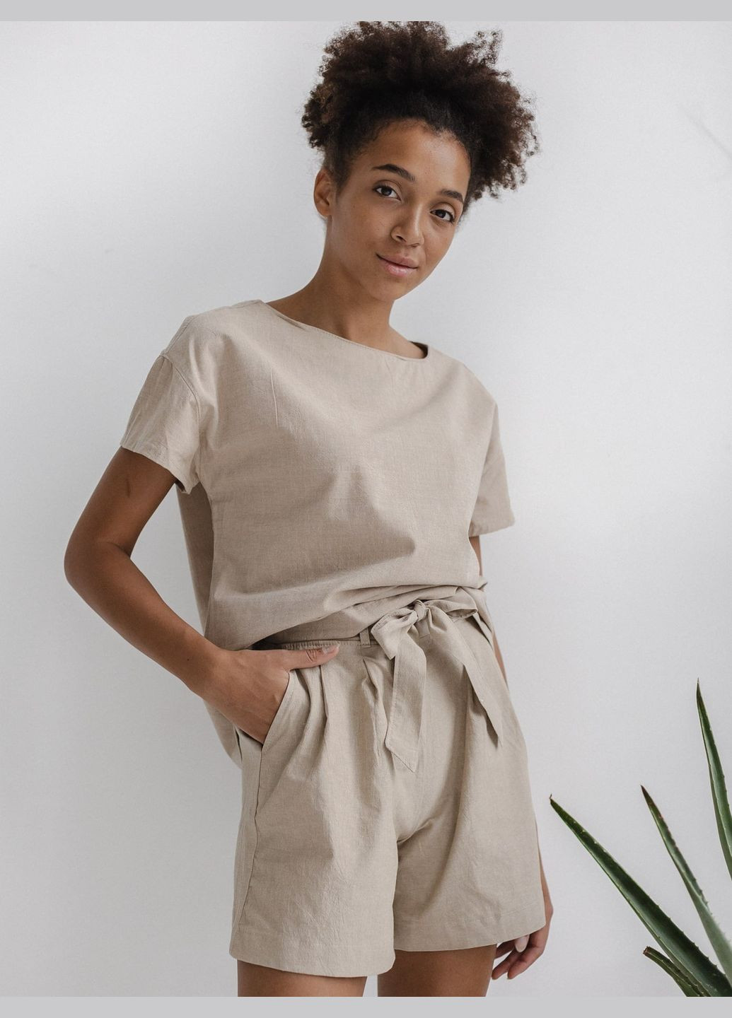 Бежева шорти жіночі almond xs Leglo