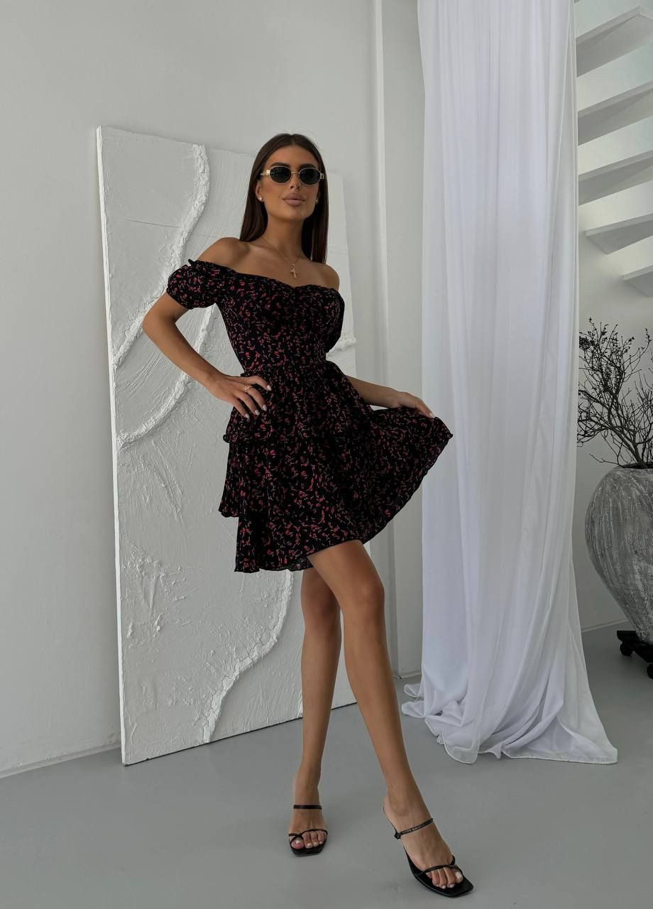 Черное повседневный, коктейльное женское платье-комбинезон в цветочном принте. клеш Avanti с цветочным принтом