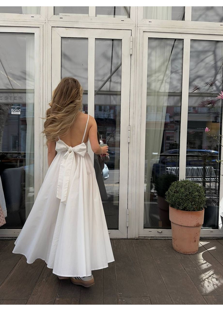 Молочное праздничный, вечернее женское платье клеш No Brand однотонное