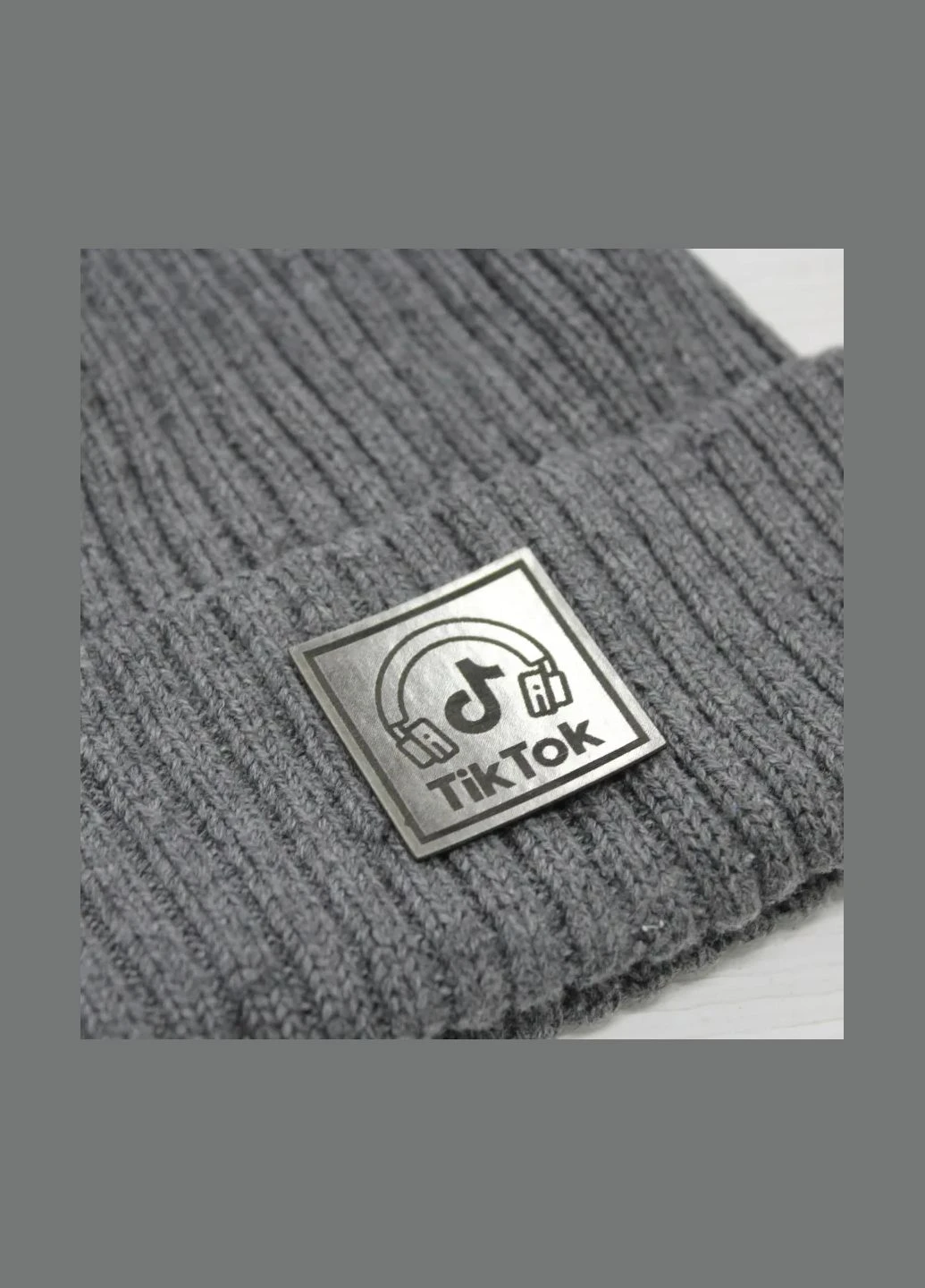 Нашивка "TikTok" графитового цвета (3833) No Brand (335812580)