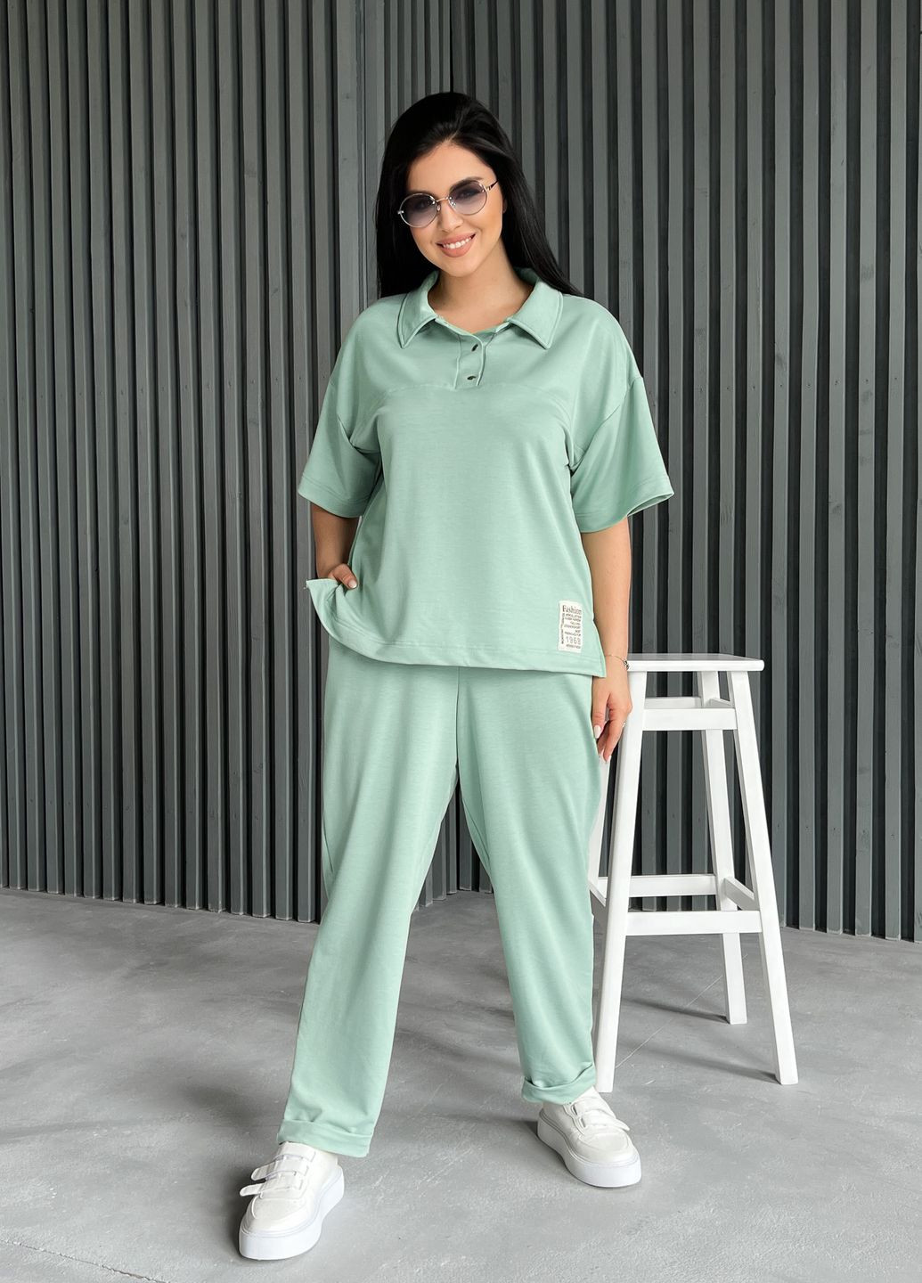 Женский легкий однотонный прогулочный костюм с футболкой поло трикотаж двунитка Modena (296470406)