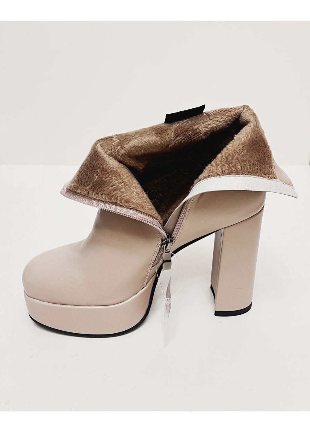 Бежеві ботильйони жіночі Loretta черевики нарядні на підборах