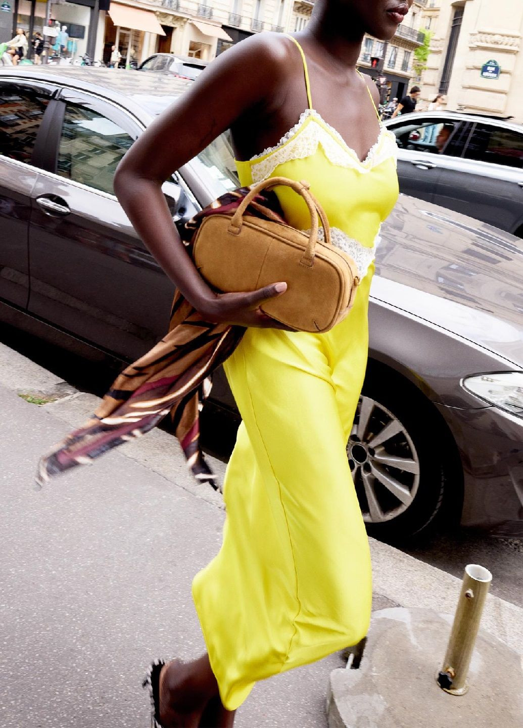 Горчичное вечернее платье Zara однотонное