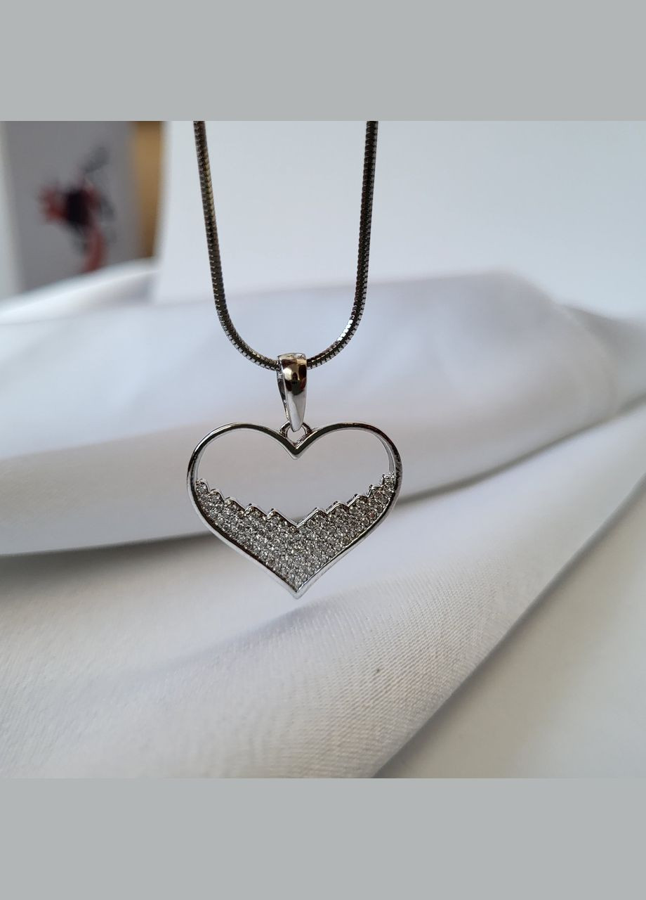 Серебряная подвеска Сердце в Белых Камнях серебро 925 пробы Родированное 3112р 2.70г No Brand (306741557)