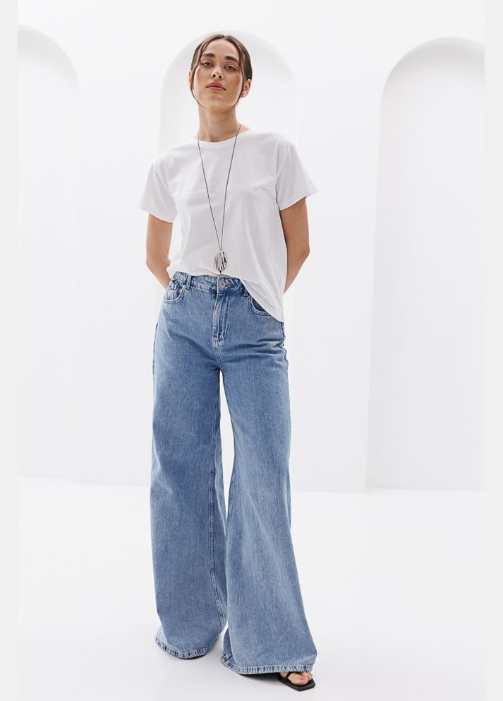 Базова жіноча футболка молочного кольору Arjen - (297574683)