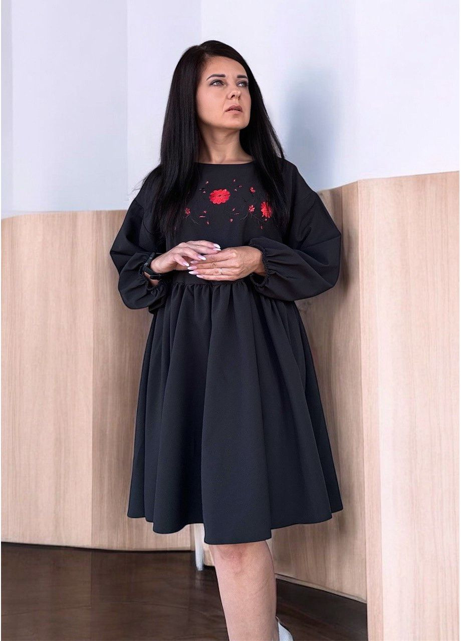 Чорна розкльошена сукня-трапеція з вишивкою в чорному кольорі візерунок квітковий вільна тіар (355463851)