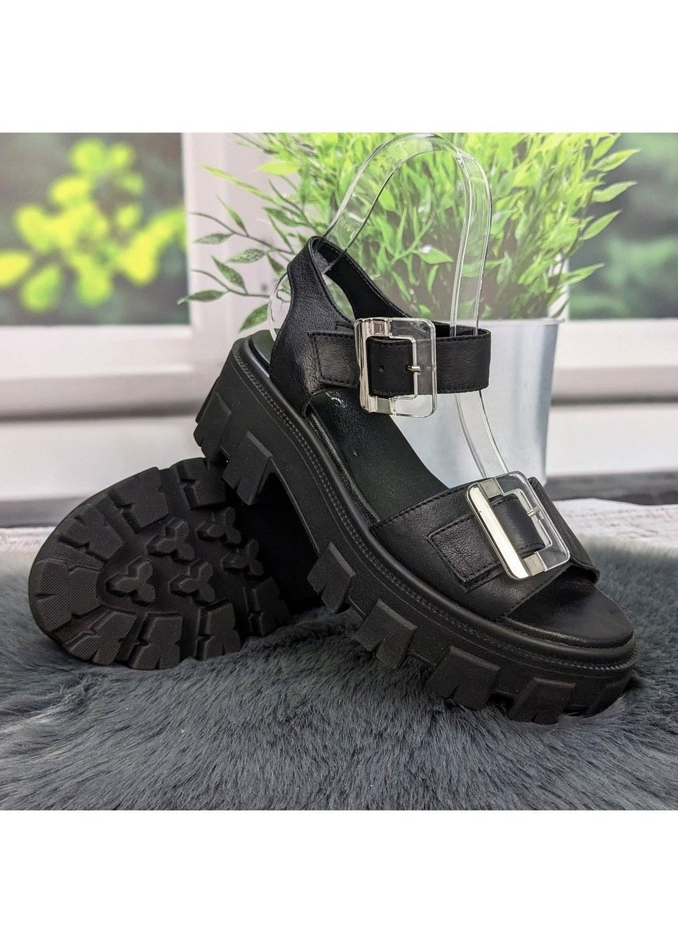 Черные босоножки женские черные кожаные на платформе Lonza с ремешком