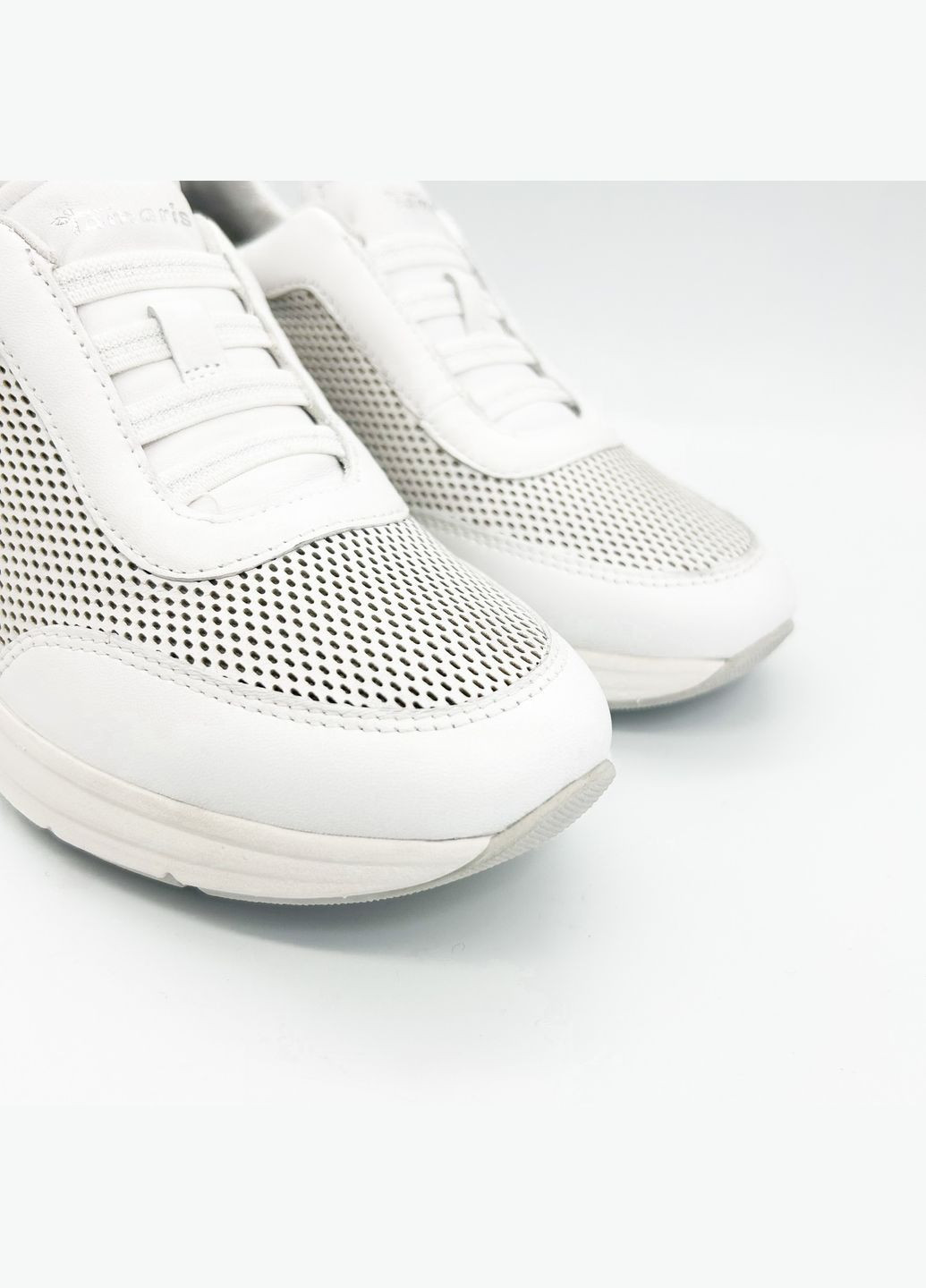 Білі всесезонні кросівки (р) шкіра 0-1-1-1-24759-42-100 Tamaris