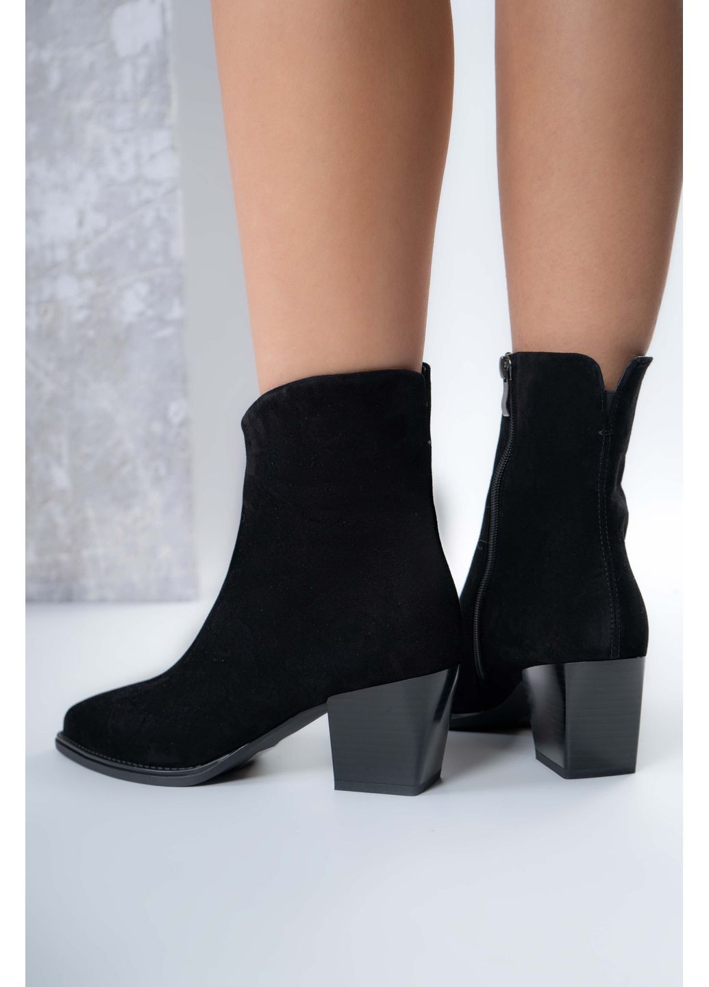 Черевики жіночі Where Uweare JA340-H168-P200 Натуральна замша чорні 346757 Where Uwear (369920810)