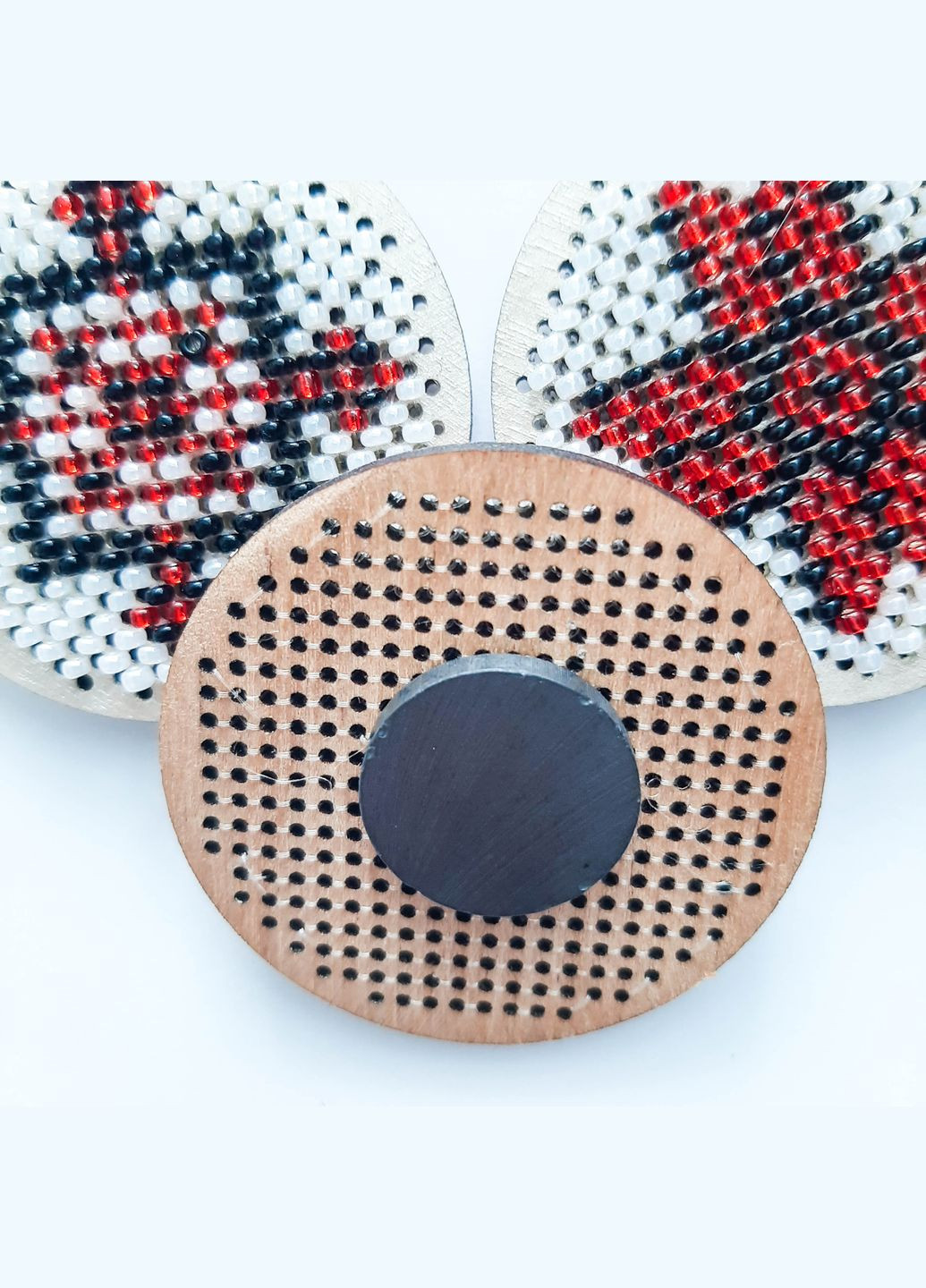 Магнит с Украинским аутентичным орнаменом вышит вручную сувенир на холодильник или магнитную доску No Brand Українські орнаменти (304146130)