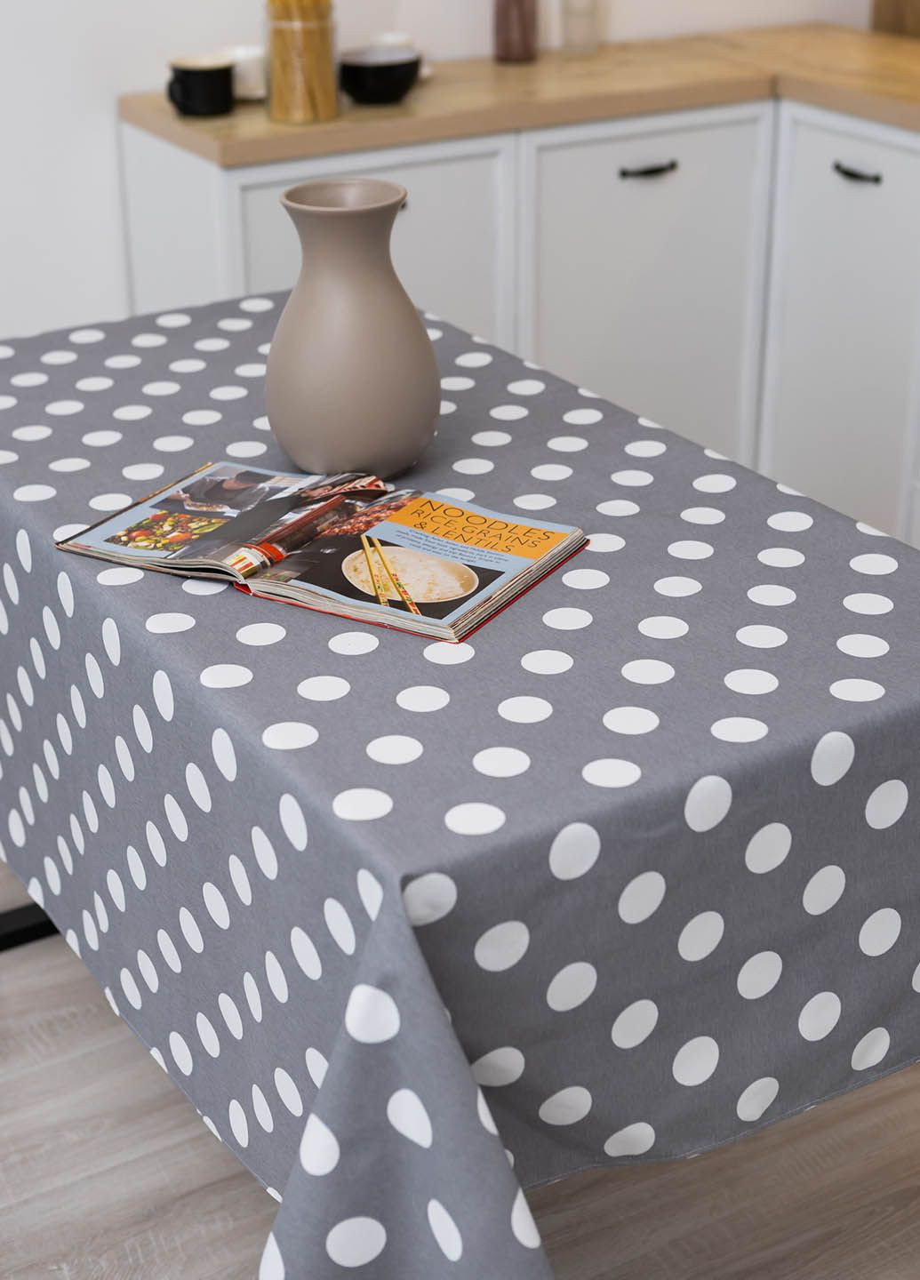 Скатерть с тефлоновым покрытием "Большой горошек" 2.4м х 1.5м + 8 салфеток Homedec - (318747159)