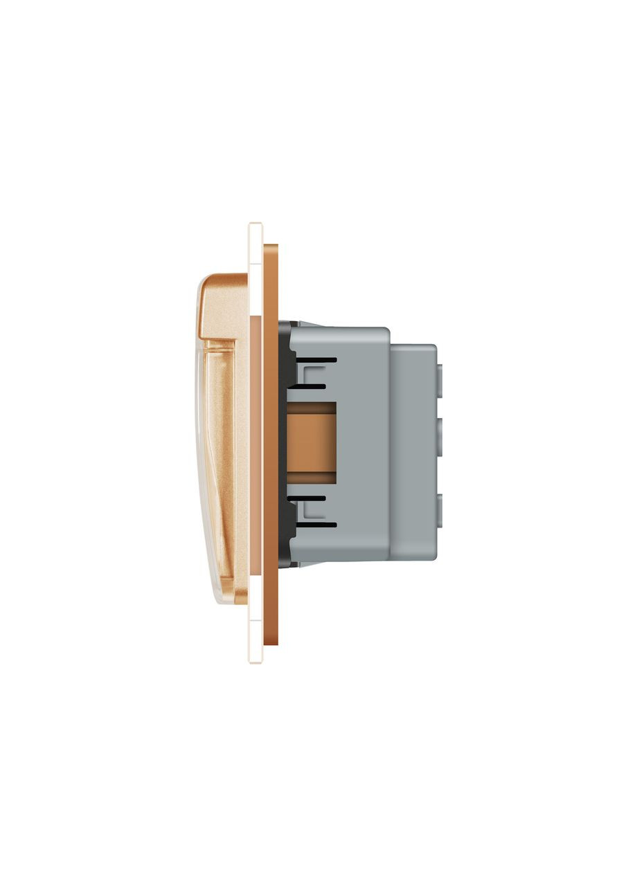 Електрична розетка вологозахисна з кришкою IP44 з заземленням,, золота, скляна рамка, шторки, 250В 16А (VL-C7C1EUWF-13) Livolo (370972006)