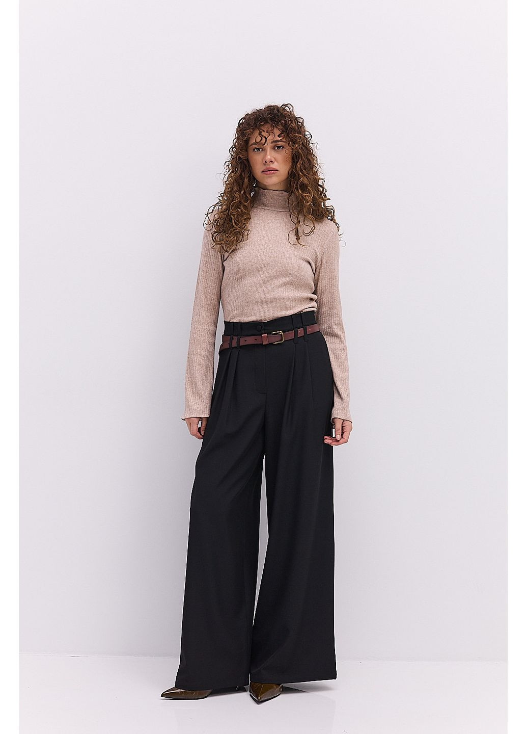 Жіночий лонгслів в рубчик з коміром-стійкою Arjen (362556074)